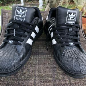 Adidas Shell Toes Size 7